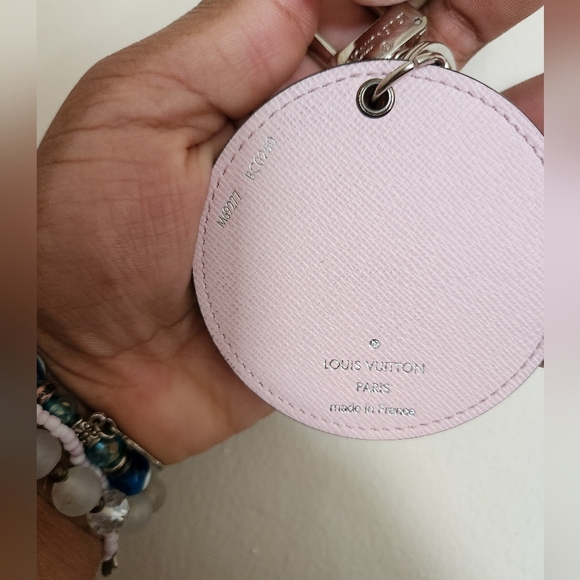 LIMITED EDITION LOUIS VUITTON ESCALE KEYCHAIN HAWAII NEW! - Picture 6 of 9